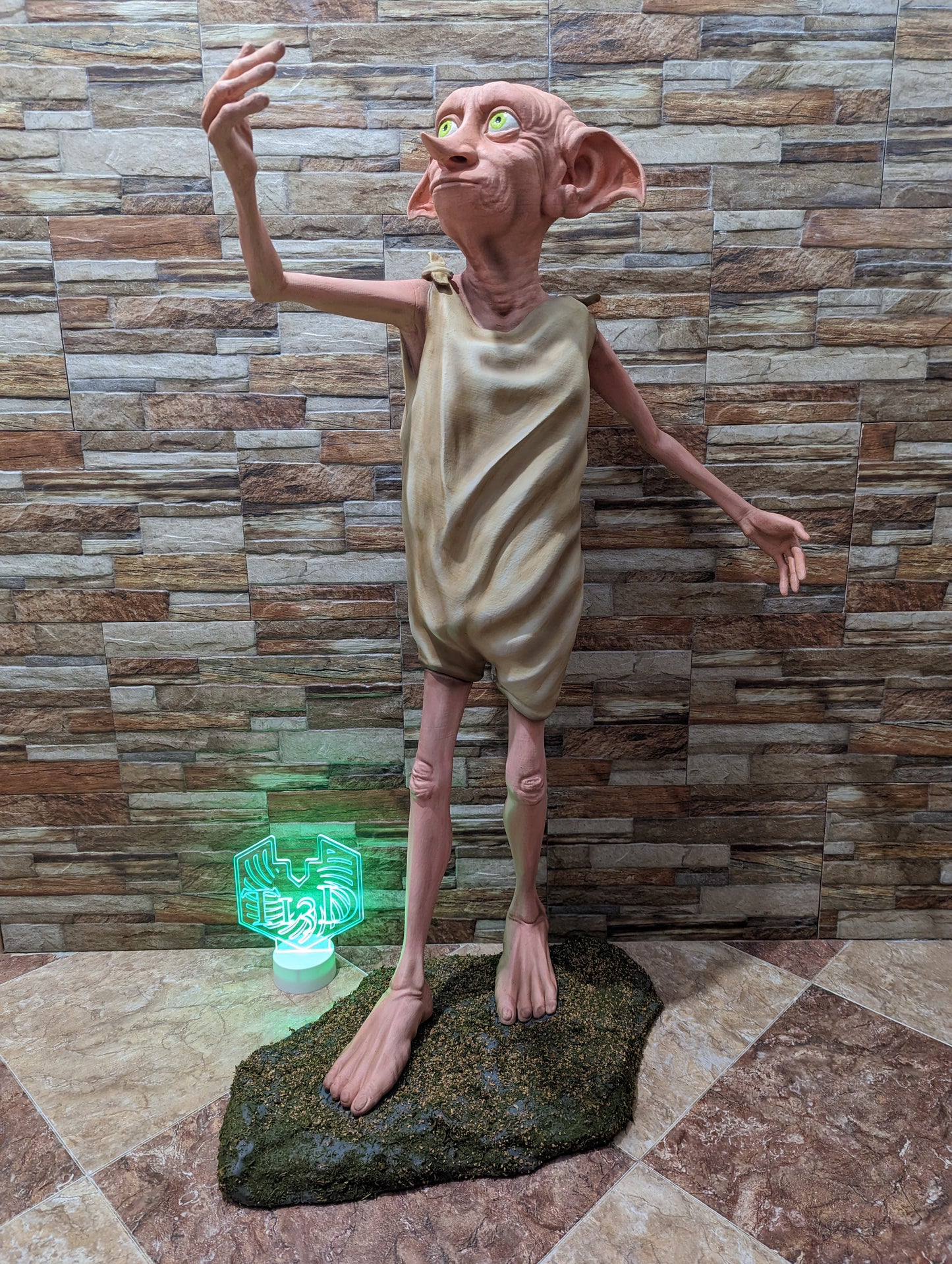 Figura Dobby a tamaño real 1/1