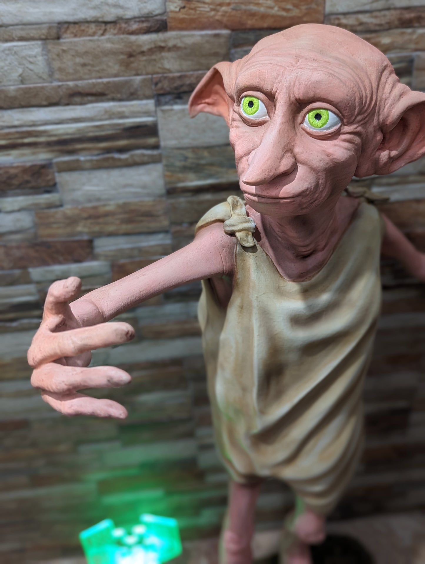 Figura Dobby a tamaño real 1/1