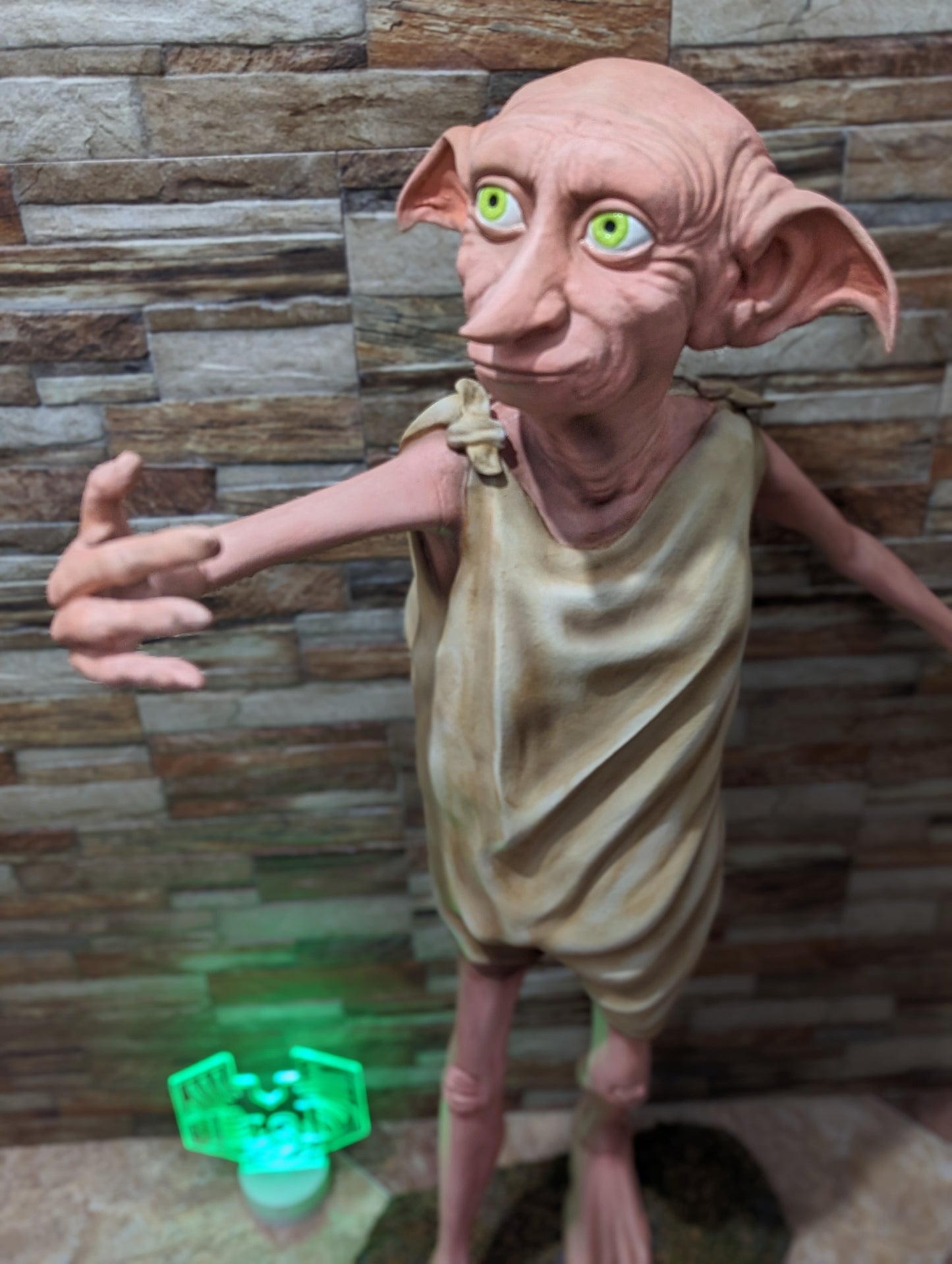 Figura Dobby a tamaño real 1/1